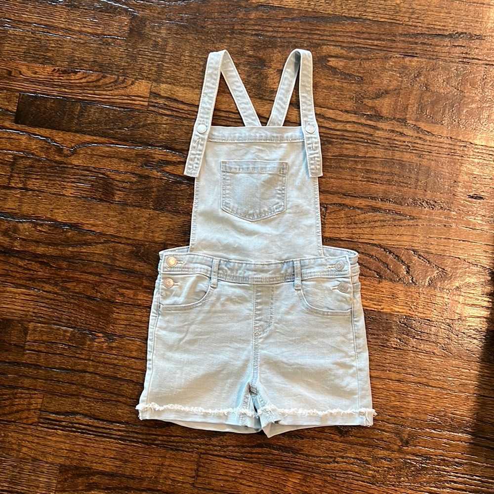 Girls size M 7/8 Cat & Jack denim short-alls